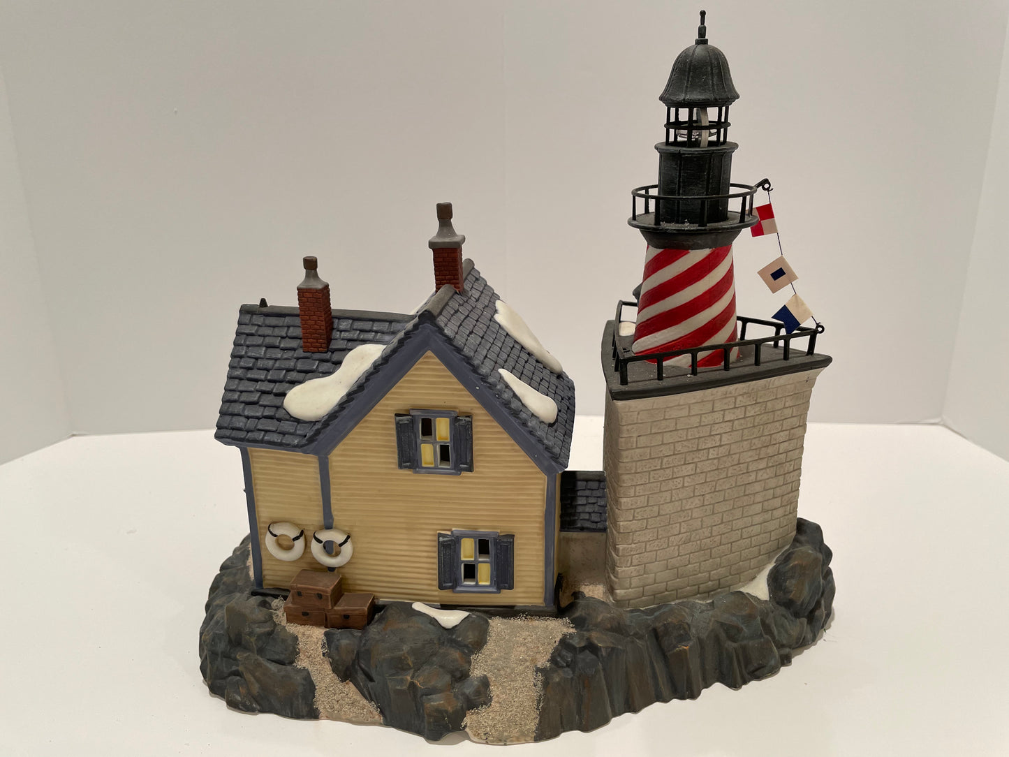 Department 56 - Trinity Ledge