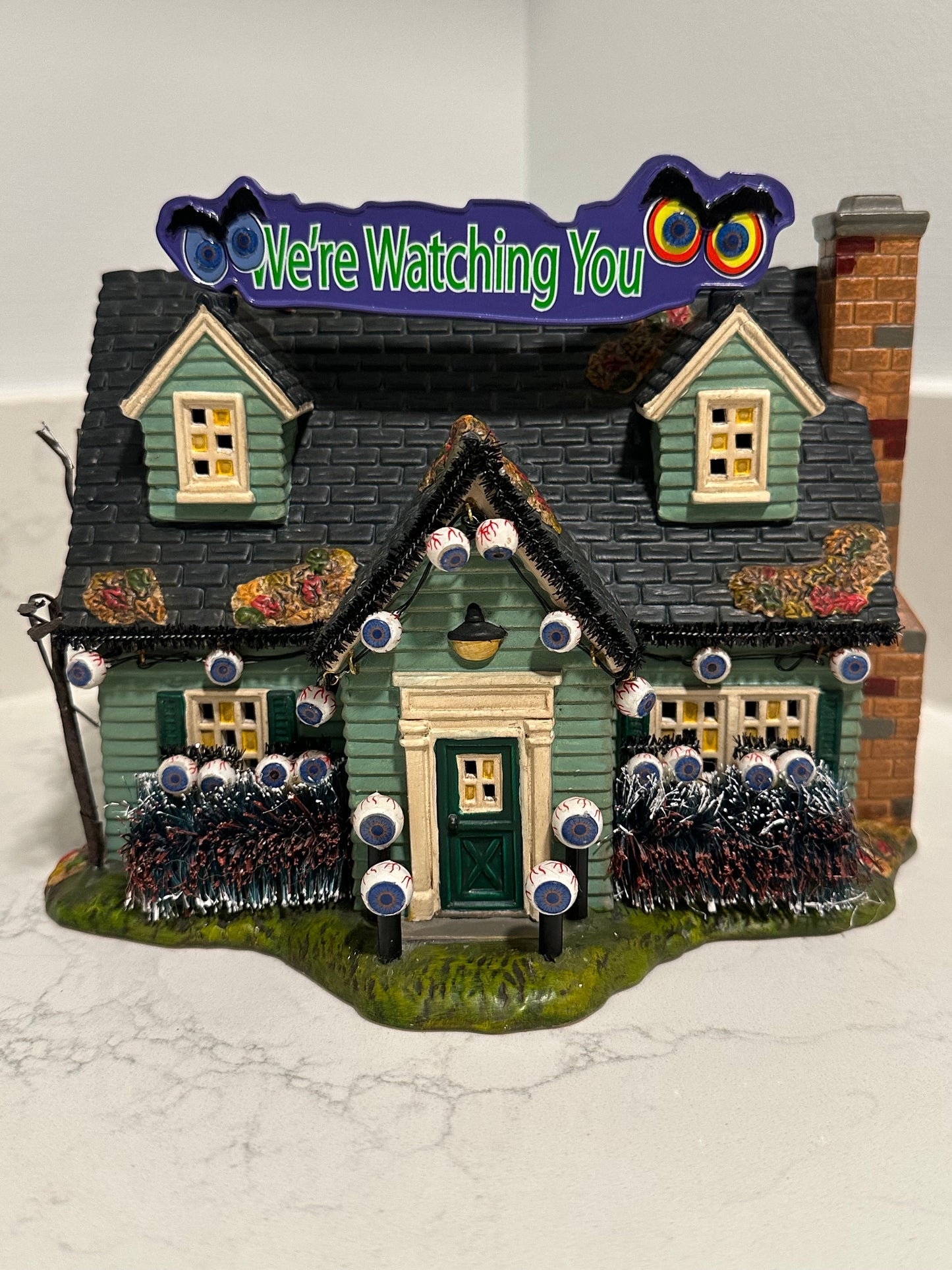 Department 56 Tick-Or-Treat-Lane Glares and Stares House 4036590 - READ Description