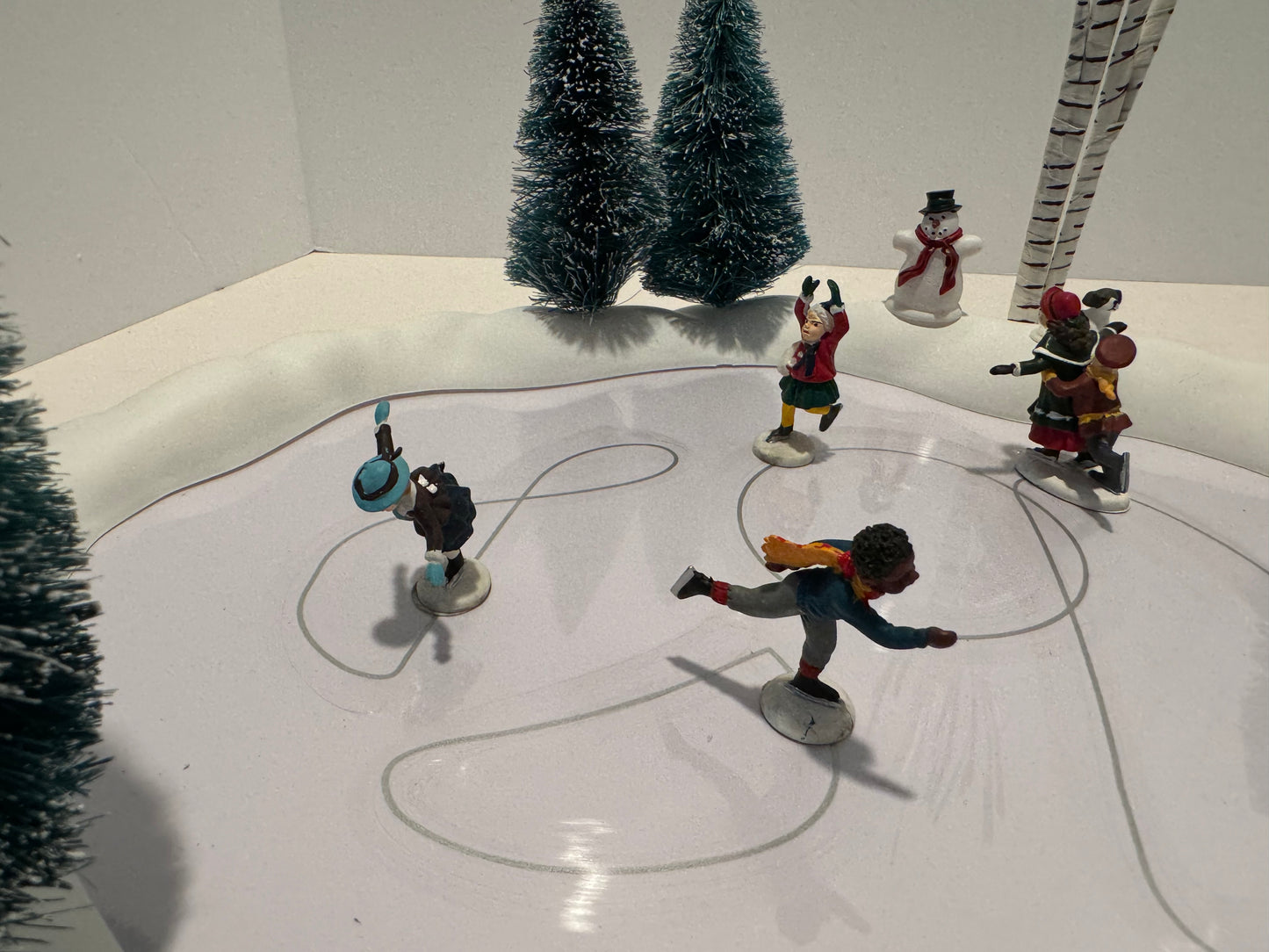 Dept 56 Animated Skating Pond