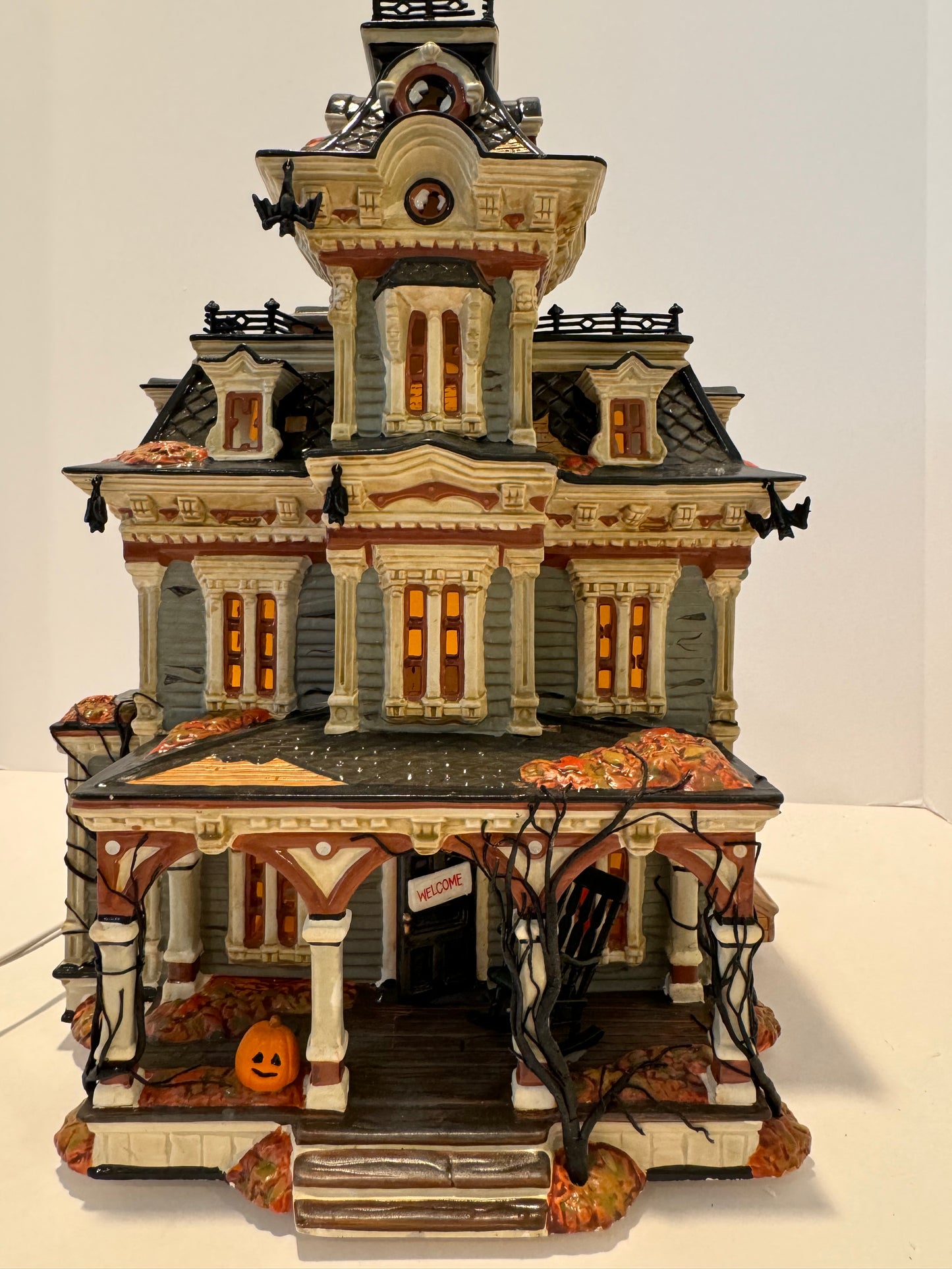 Dept 56 Grimsly Manor