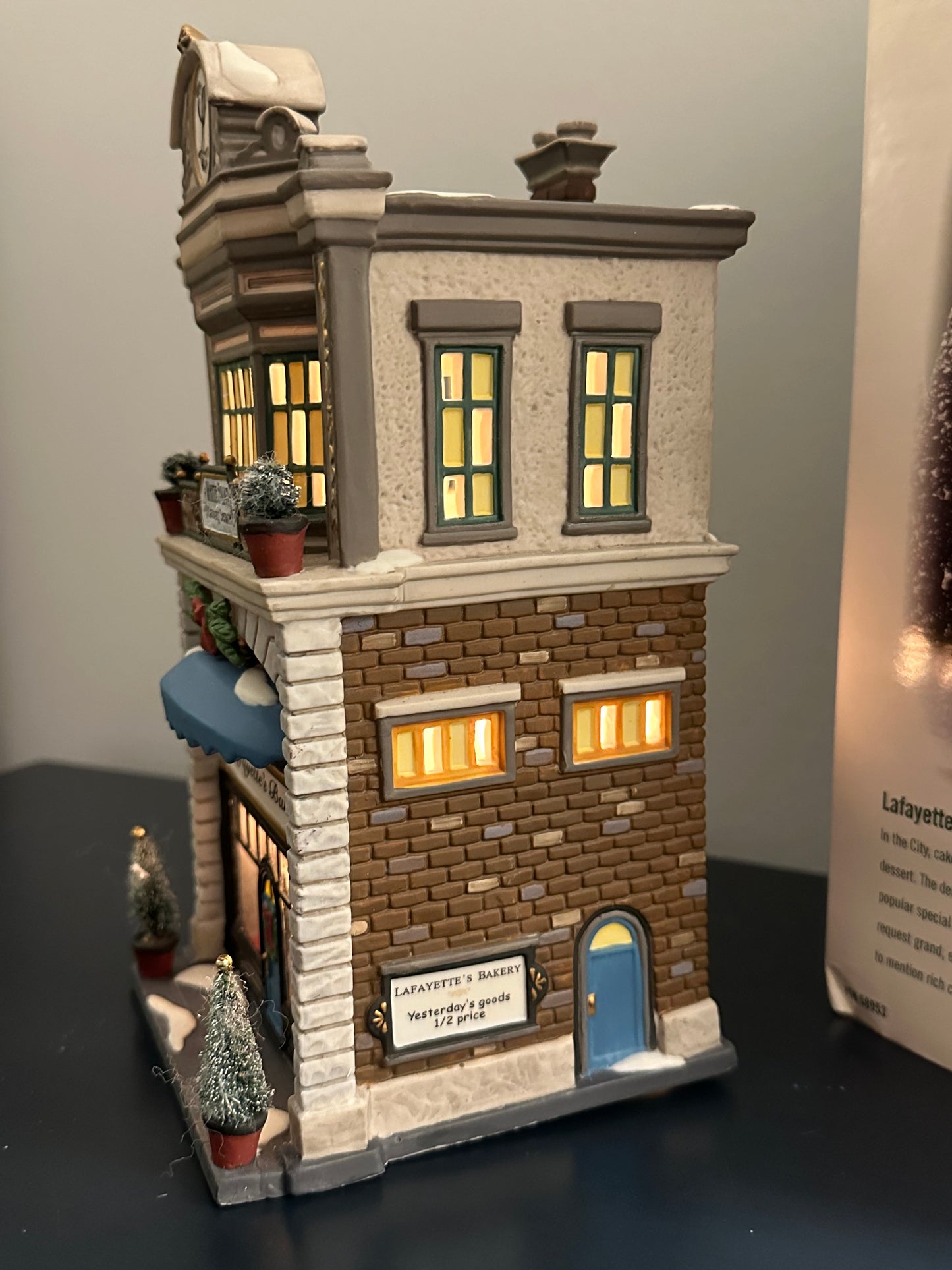 Department 56 - Lafayette's Bakery
