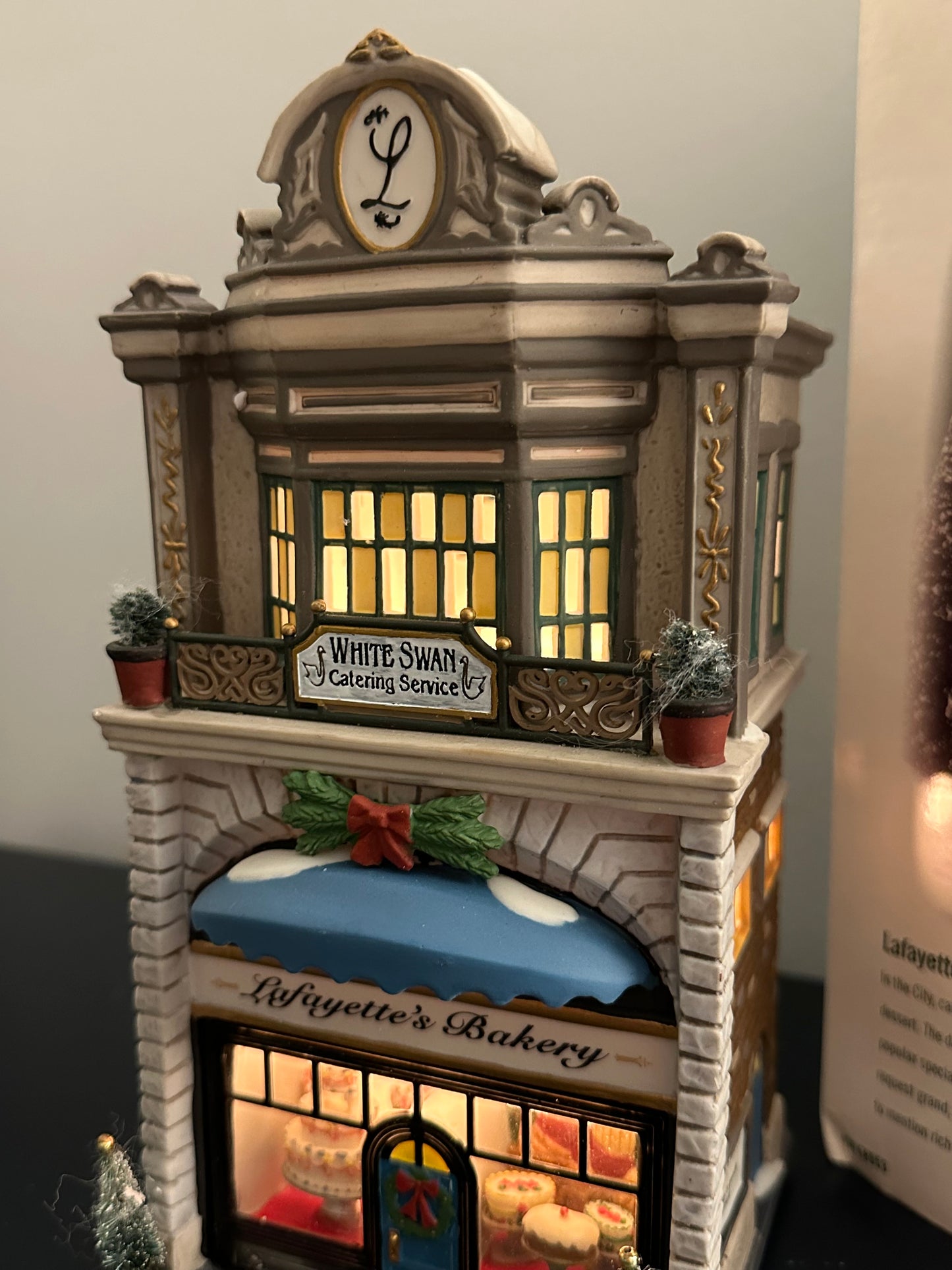 Department 56 - Lafayette's Bakery