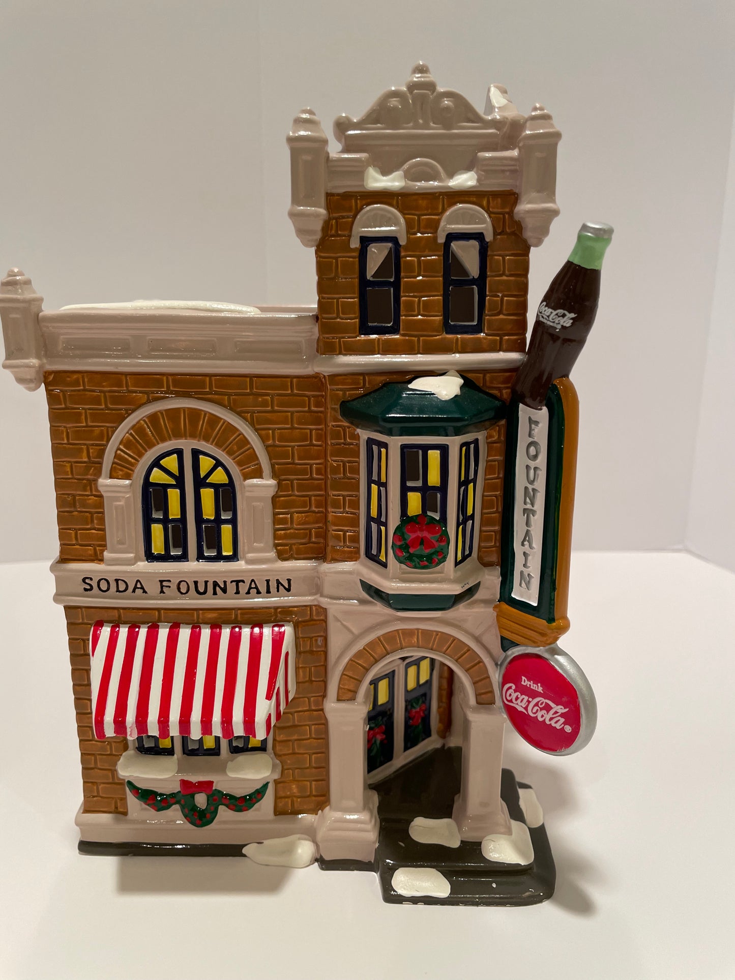 Department 56 - Coca Cola Corner Drugstore