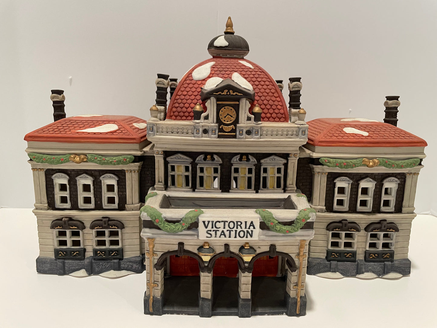 Department 56 - Victoria Station