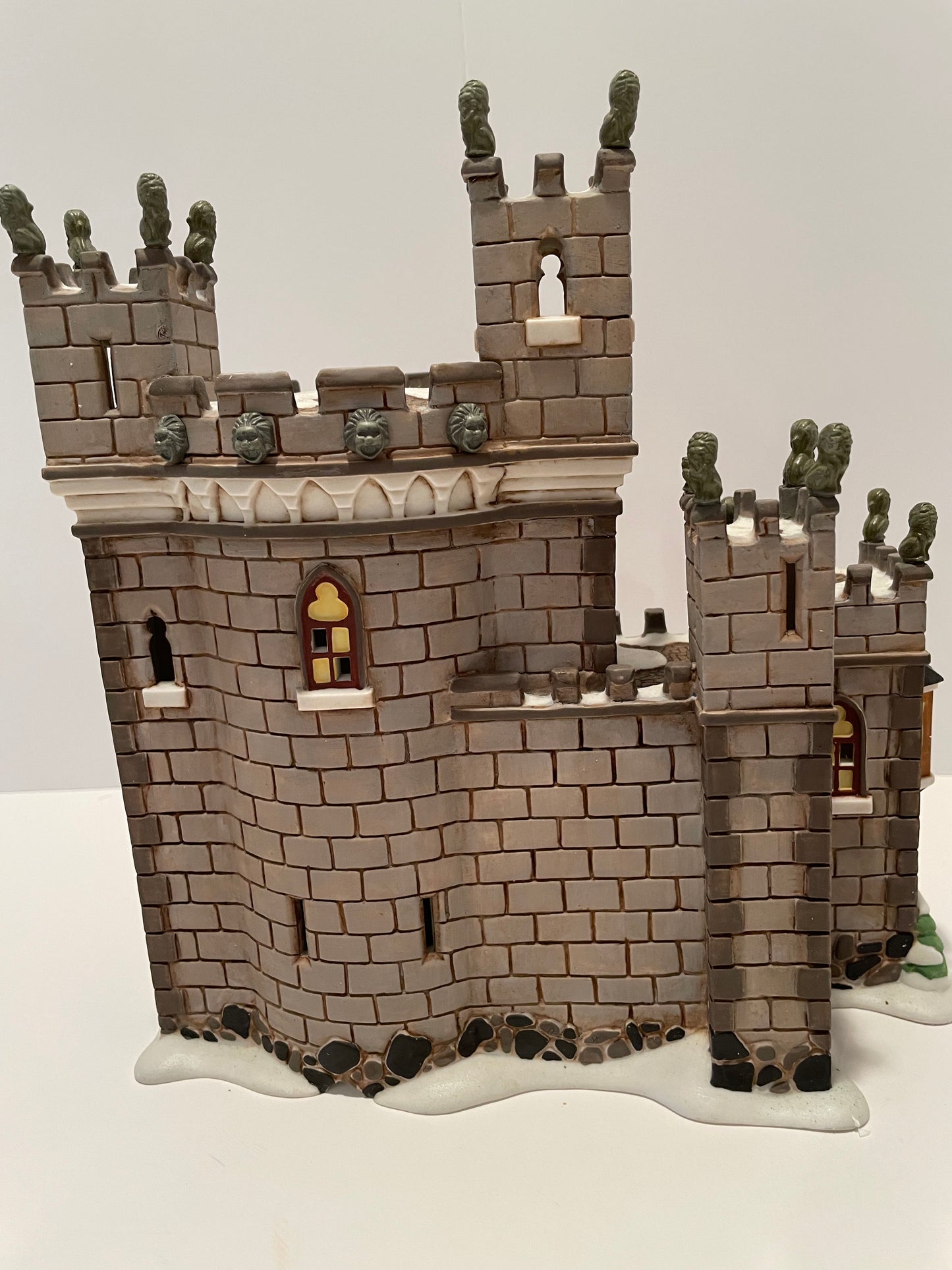 Department 56 Heathmoor Castle