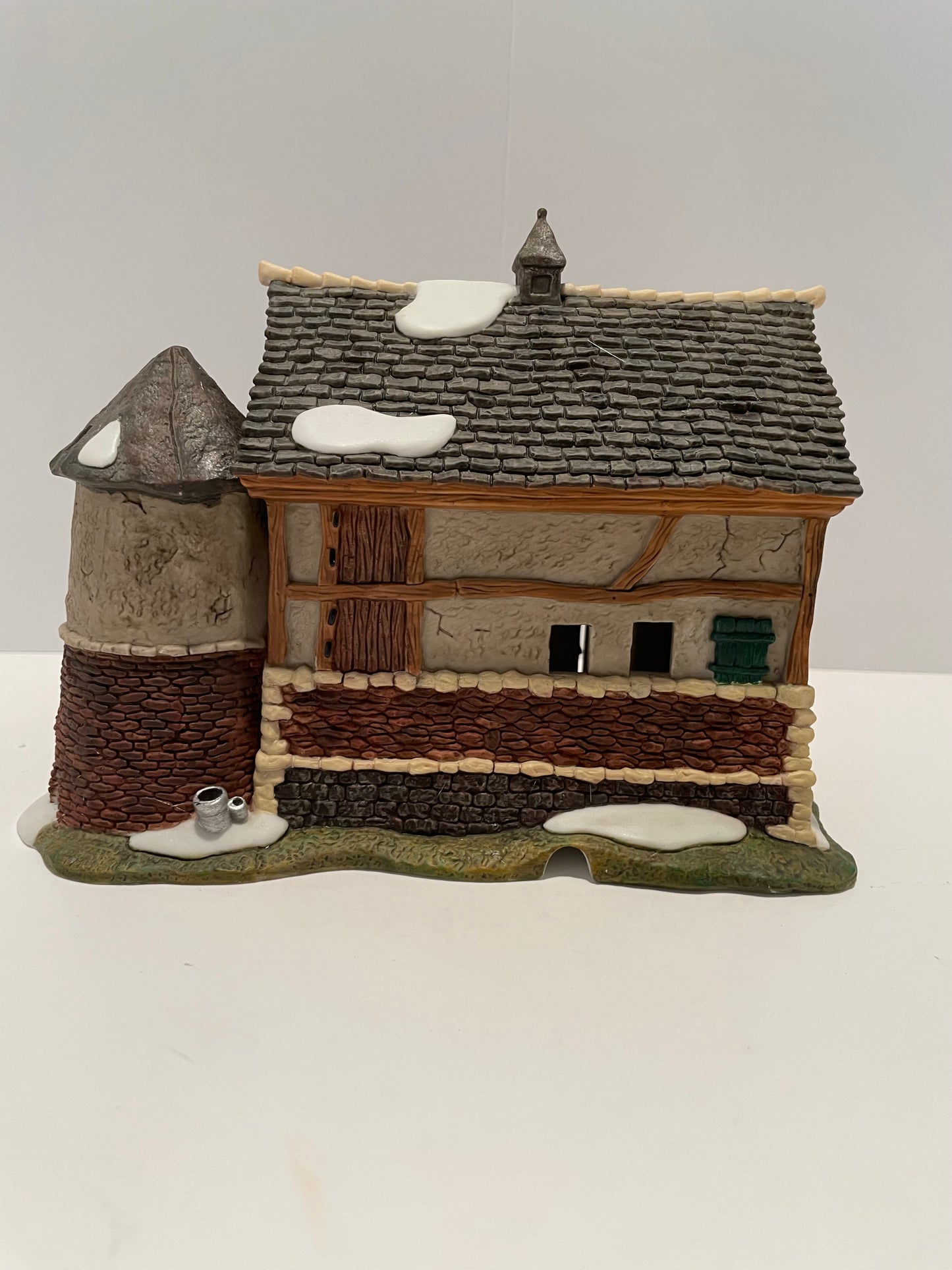 Department 56 Frasier Family  Barn