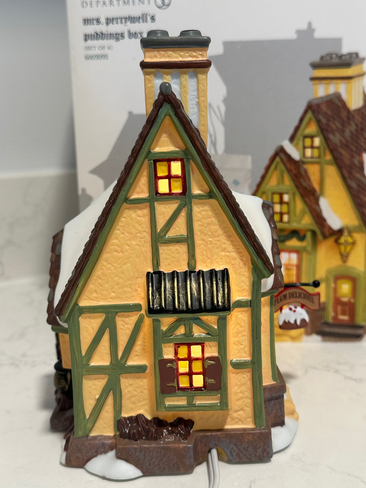 Department 56 Dickens - Mrs Perrywell’s Pudding Box Set 6003093