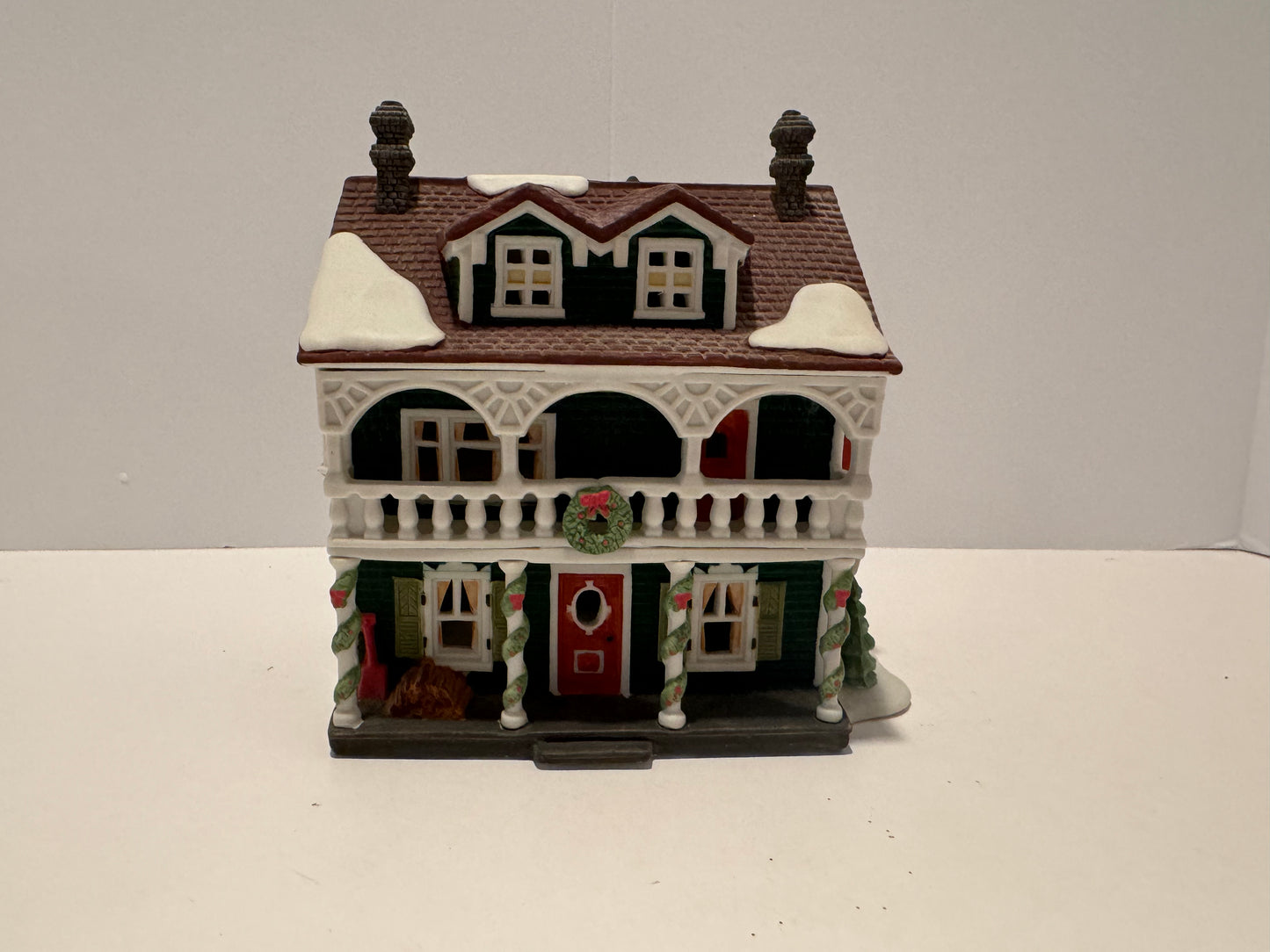 Department 56 - Captain's Cottage