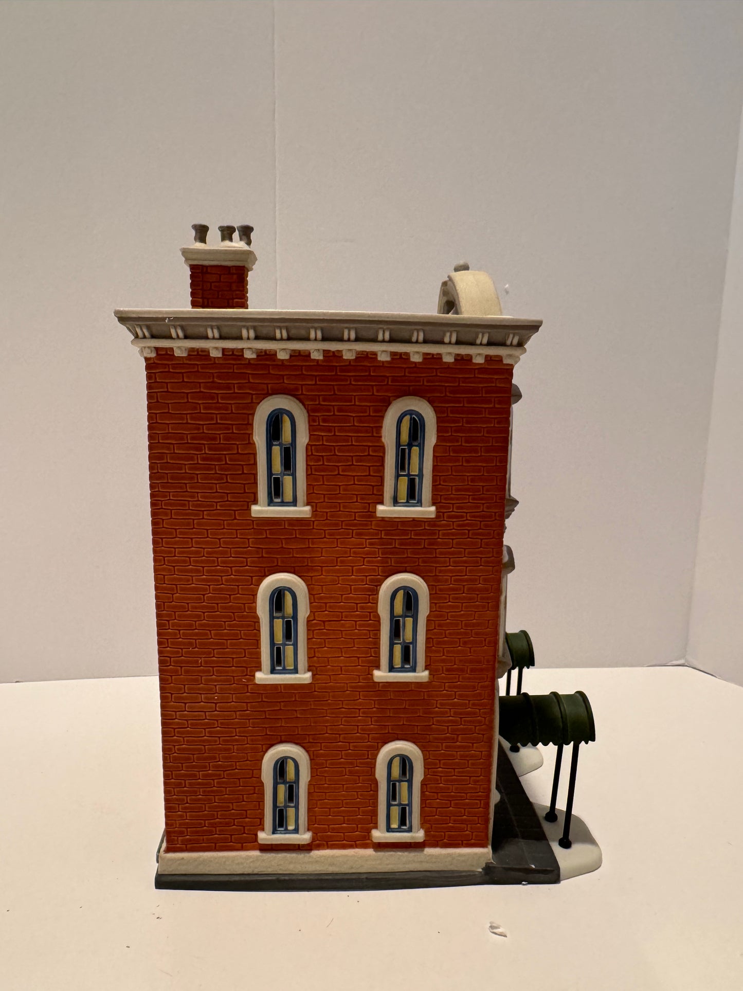 Department 56 - Ivy Terrace Apartments