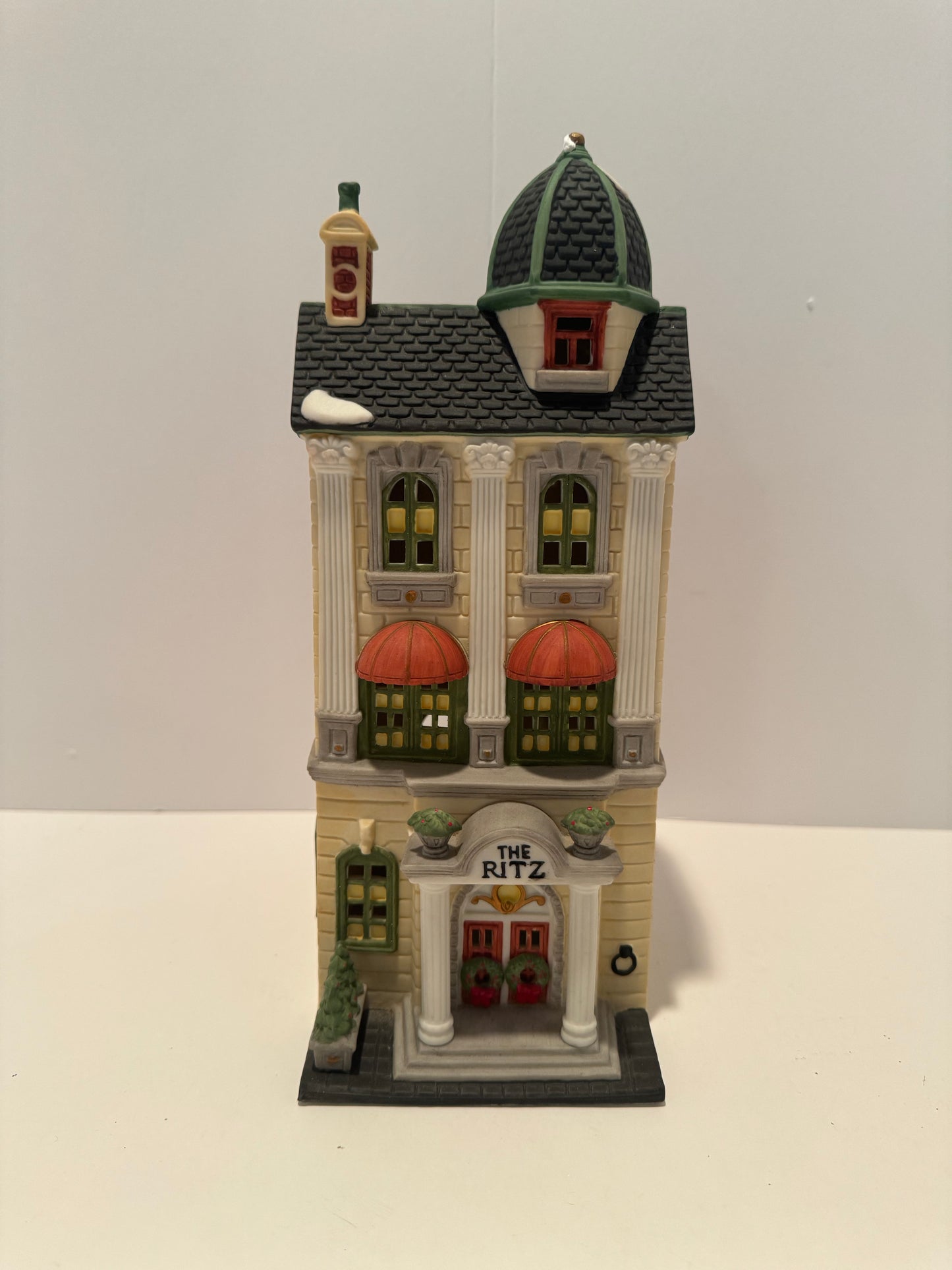 Department 56 - Ritz Hotel