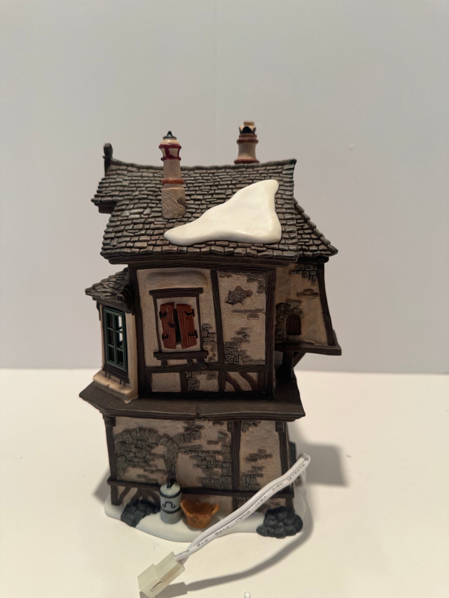 Department 56 – Ebeneezer Scrooge's House – please read description